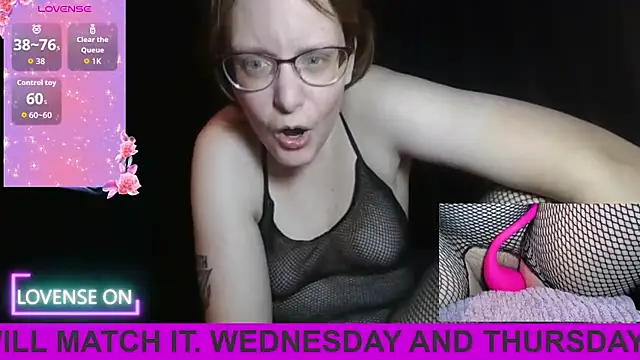 PernillaGirl online show from 09-25-25, 06:58