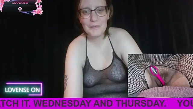 PernillaGirl online show from 09-24-25, 06:03