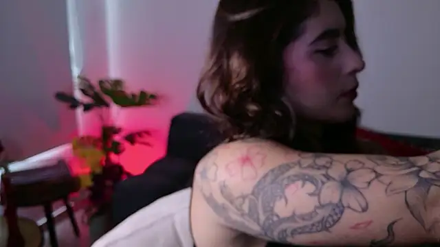 Snapshot of pamela__mar chatting on 02-17-26, 08:06 pamela mar online show from 02-17-26, 08:06