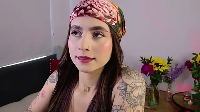 Snapshot of pamela__mar chatting on 01-13-26, 09:19 pamela mar online show from 01-13-26, 09:19