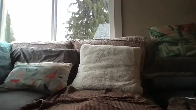 cliveokanagan24 online show from 12-04-25, 06:51