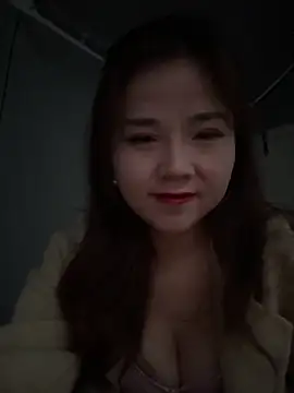 Efangfang online show from 03-01-25, 10:42