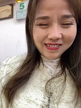 Efangfang online show from 02-05-25, 11:55