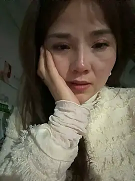 Efangfang online show from 02-24-25, 04:47