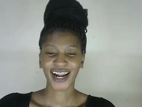 Pretty-emmie online show from 10-05-25, 04:42