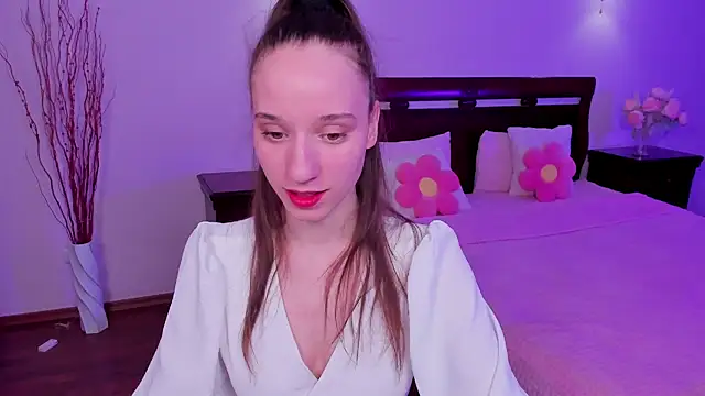 StaceySunny online show from 03-06-26, 06:14