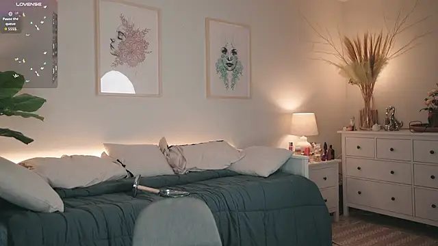 Snapshot of Aniiehottie chatting on 02-23-26, 02:17 Aniiehottie online show from 02-23-26, 02:17