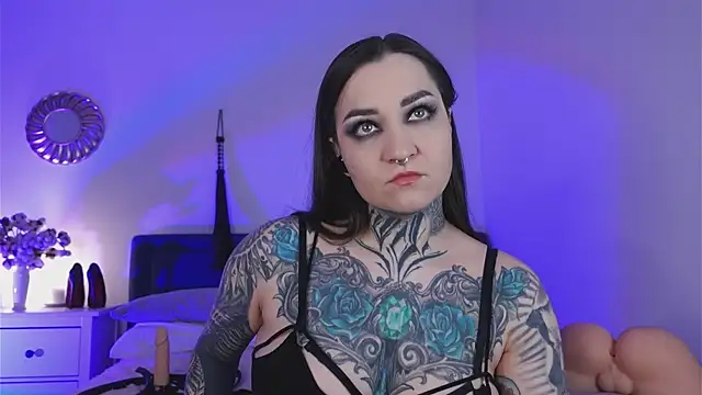 Snapshot of SindelDark chatting on 02-05-25, 02:48 SindelDark online show from 02-05-25, 02:48