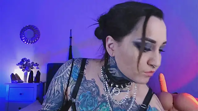 Snapshot of SindelDark chatting on 02-02-25, 02:02 SindelDark online show from 02-02-25, 02:02
