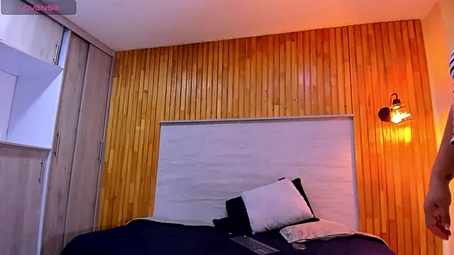 amelialeen7 online show from 02-26-25, 05:10