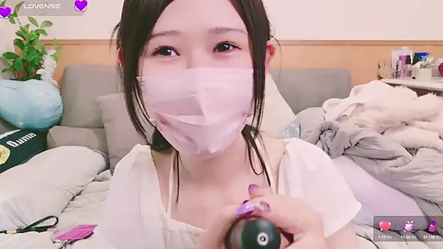 Snapshot of Conatsu chatting on 02-15-25, 03:20 Conatsu online show from 02-15-25, 03:20