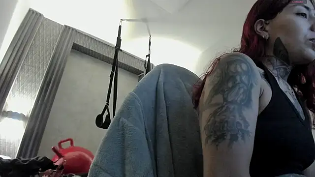 selene red  online show from 12-04-25, 02:05