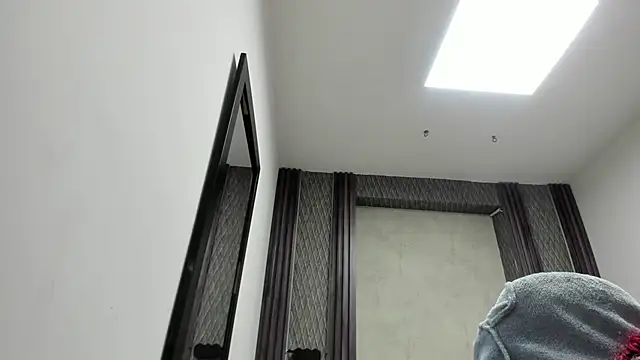 selene red  online show from 03-11-26, 12:37