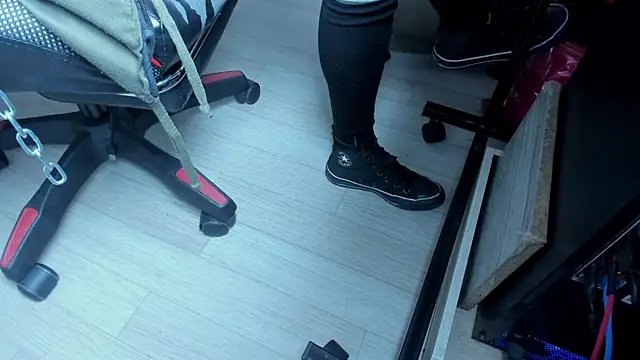 selene red  online show from 10-13-25, 02:51