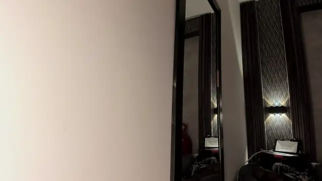 selene red  online show from 12-05-25, 01:53