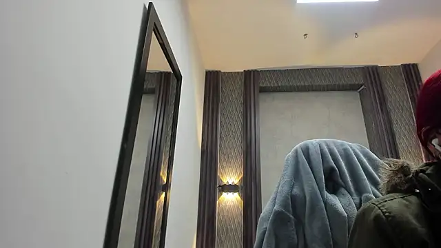 selene red  online show from 03-15-26, 01:23