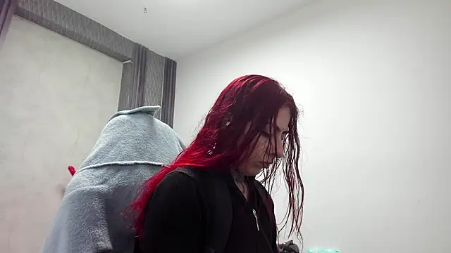 selene red  online show from 03-17-26, 01:30