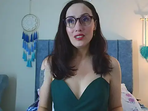 IberianMoonMK online show from 10-18-25, 05:26