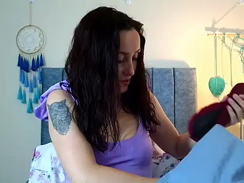 IberianMoonMK online show from 10-09-25, 05:24