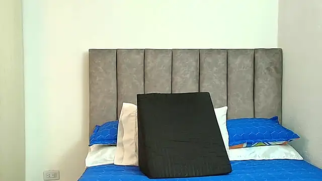 karina lewis  online show from 12-03-25, 04:35