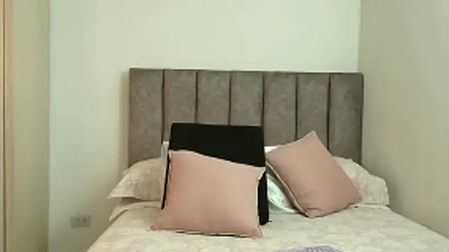 karina lewis  online show from 02-09-26, 03:59