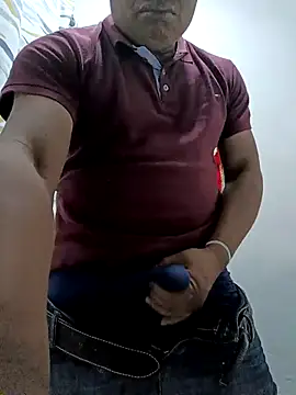 Snapshot of Riatatuil chatting on 02-07-26, 02:47 Riatatuil online show from 02-07-26, 02:47