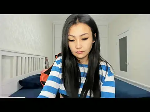 Missykitty01 online show from 10-23-25, 12:09