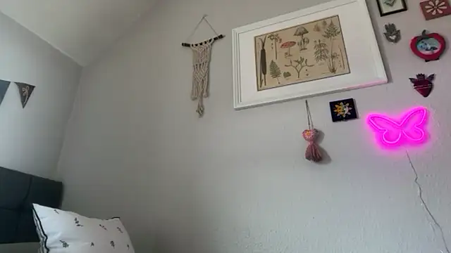 Littlelolo60 online show from 04-25-26, 09:45