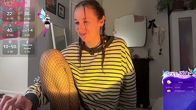 Snapshot of Littlelolo60 chatting on 02-16-26, 05:33 Littlelolo60 online show from 02-16-26, 05:33