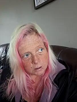 chubby british blonde uk online show from 02-17-26, 01:52