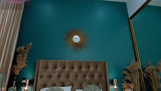 AprilWong online show from 03-22-25, 06:11