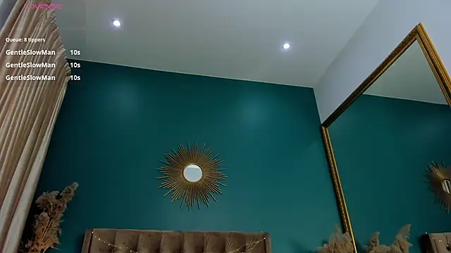 AprilWong online show from 02-19-25, 12:33