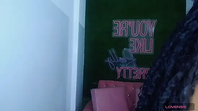 Snapshot of brenda_a_ chatting on 09-13-25, 01:00 brenda a online show from 09-13-25, 01:00