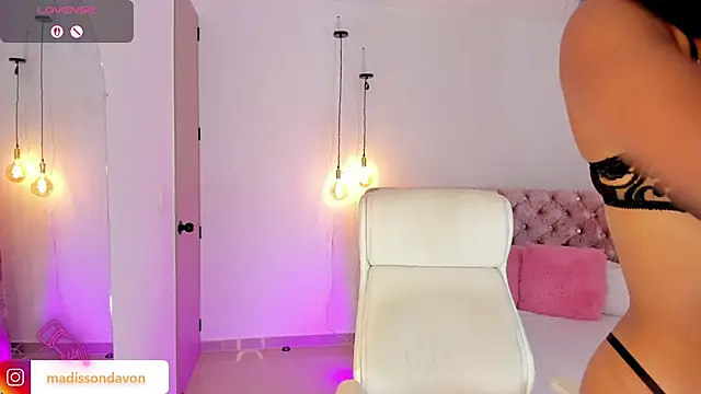 Snapshot of madisson_davon chatting on 10-01-25, 12:09 madisson davon online show from 10-01-25, 12:09