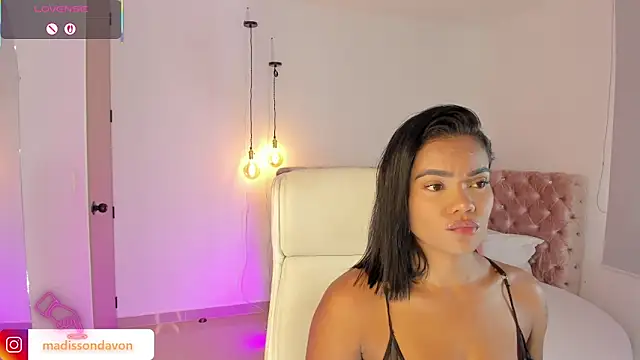 Snapshot of madisson_davon chatting on 10-04-25, 09:49 madisson davon online show from 10-04-25, 09:49