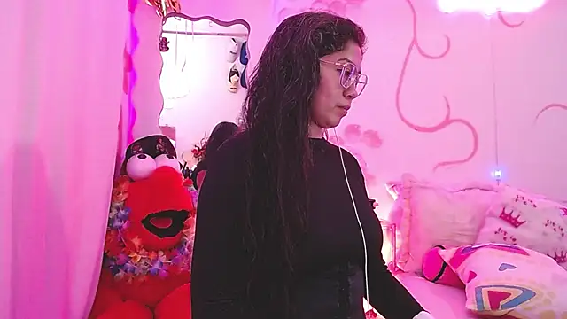 Snapshot of dainaflowers chatting on 02-21-26, 04:25 dainaflowers online show from 02-21-26, 04:25