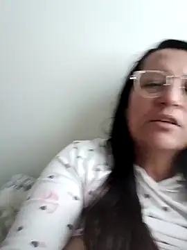 Snapshot of Victoria_Red01 chatting on 09-15-25, 01:44 Victoria Red01 online show from 09-15-25, 01:44