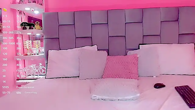 Snapshot of AlanaBekeer chatting on 02-25-25, 11:48 AlanaBekeer online show from 02-25-25, 11:48