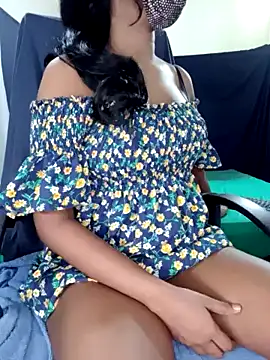 Midnight Blossom online show from 02-26-25, 08:47