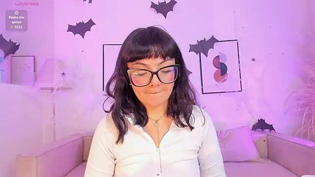 Sweet Namii online show from 10-27-25, 06:09