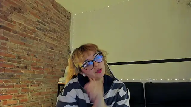 Snapshot of Sweet_Namii chatting on 02-28-25, 09:47 Sweet Namii online show from 02-28-25, 09:47