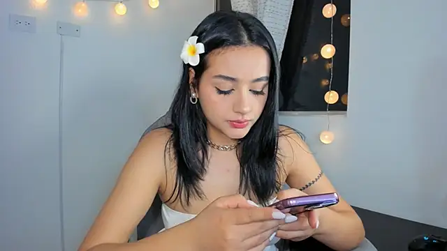 Snapshot of julia_strauns chatting on 12-03-24, 05:48 julia strauns online show from 12-03-24, 05:48