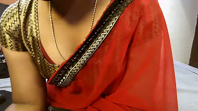 Snapshot of VR_here_4U chatting on 04-07-26, 06:32 VR here 4U online show from 04-07-26, 06:32