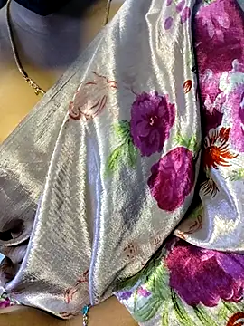 VR here 4U online show from 12-17-25, 12:04