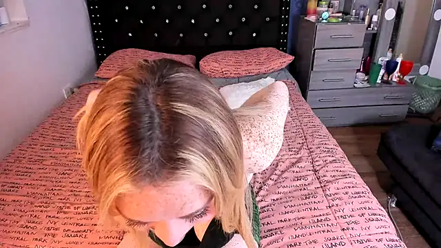 valerie luxe  online show from 07-13-26, 04:56