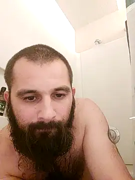 Snapshot of hungandnerdy420 chatting on 09-29-25, 03:57 hungandnerdy420 online show from 09-29-25, 03:57