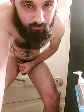 Snapshot of hungandnerdy420 chatting on 09-27-25, 08:04 hungandnerdy420 online show from 09-27-25, 08:04