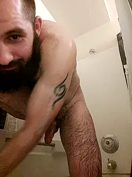 Snapshot of hungandnerdy420 chatting on 09-25-25, 01:00 hungandnerdy420 online show from 09-25-25, 01:00