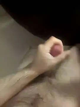 Snapshot of hungandnerdy420 chatting on 09-15-25, 07:47 hungandnerdy420 online show from 09-15-25, 07:47