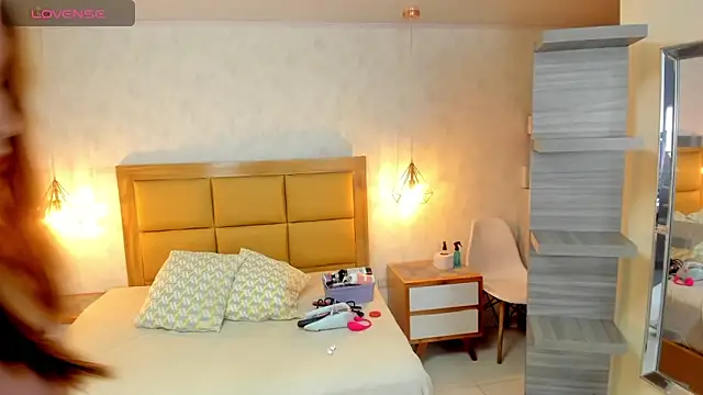 Kittytimberlake online show from 11-15-25, 12:31